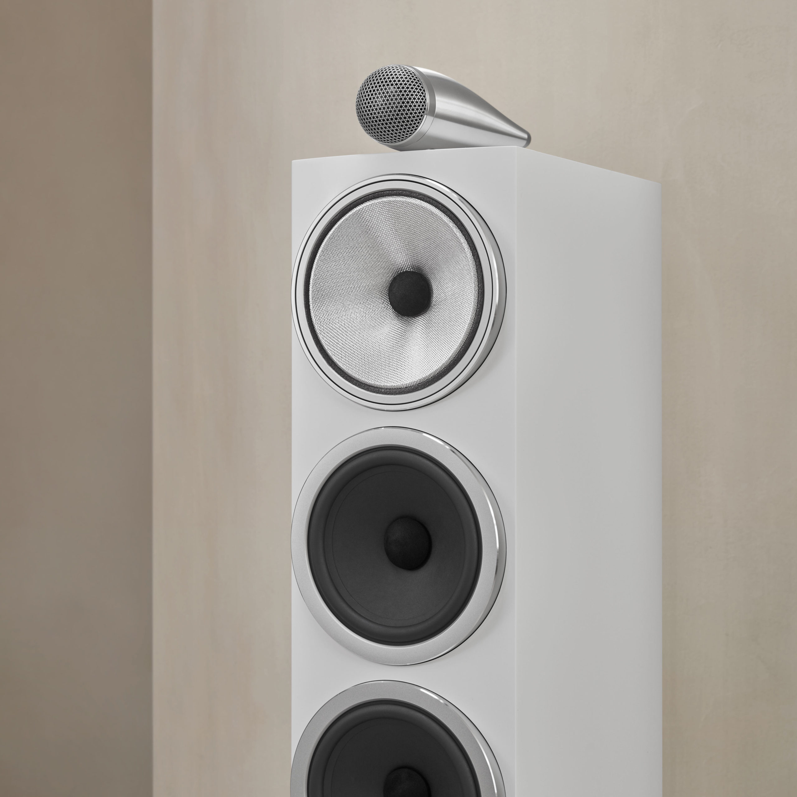 Low--B&W - 703 S3 Satin White - Lifestyle 2 - 1x1